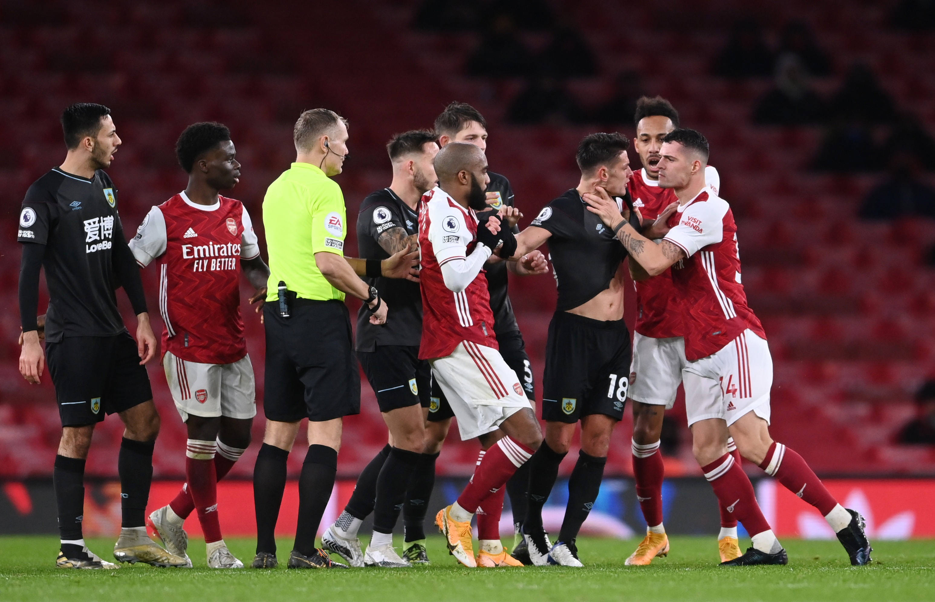 凭借主场优 凭借主场优